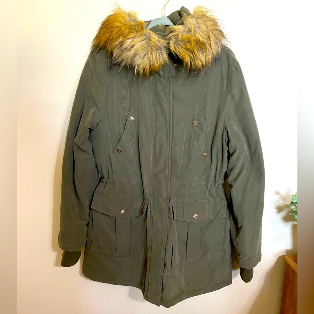 Ralph Lauren coat, olive green size large!